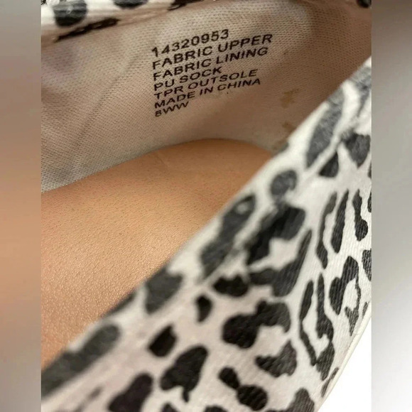 Torrid Leopard Print Slip  On Shoes Size 8WW - Picture 9 of 9